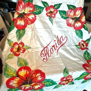 Gorgeous vintage Florida tablecloth, hibiscus flowers damask 50" occupied Japan